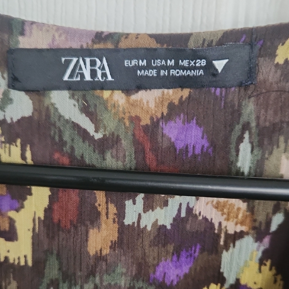 Zara Multicolor Abstract Dress - Picture 3 of 6